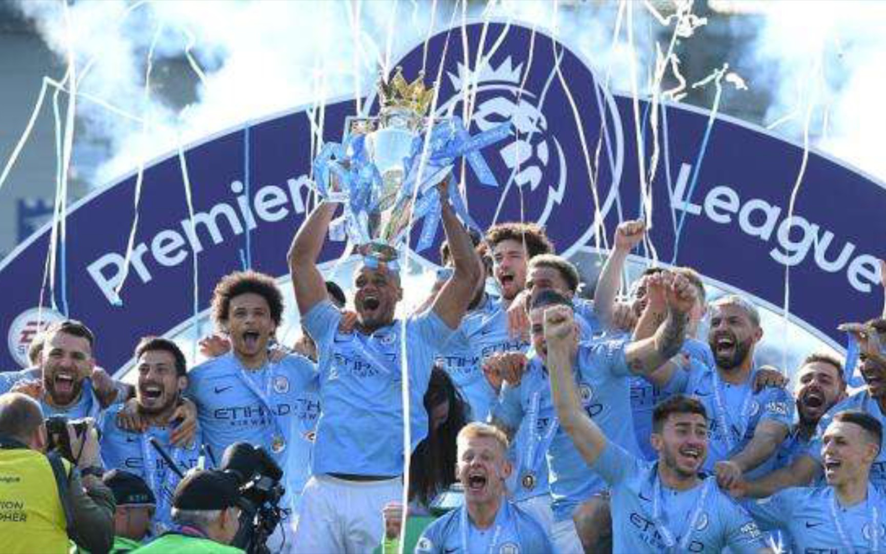 严格的培训 严格的培训